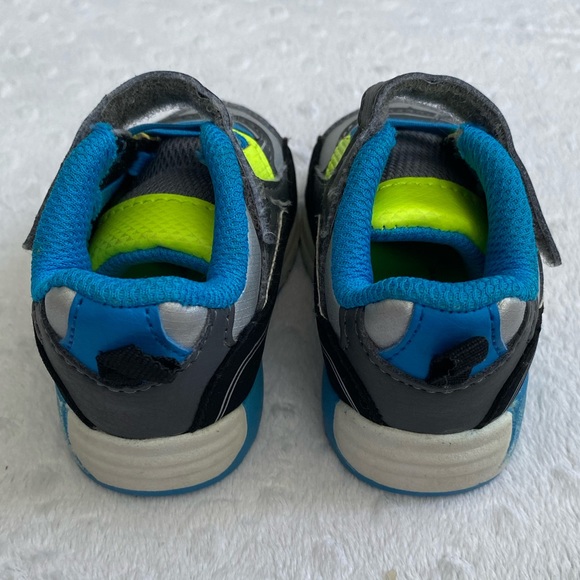 Athletic Works Baby Shoes (size 2) - Picture 5 of 7